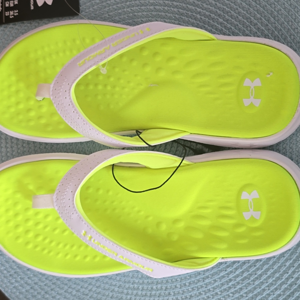 UNDER ARMOUR BRAND WOMEN'S FLORESCENT YELLOW FLIP-FLOPS SANDALS SIZE 6 - Picture 2 of 16